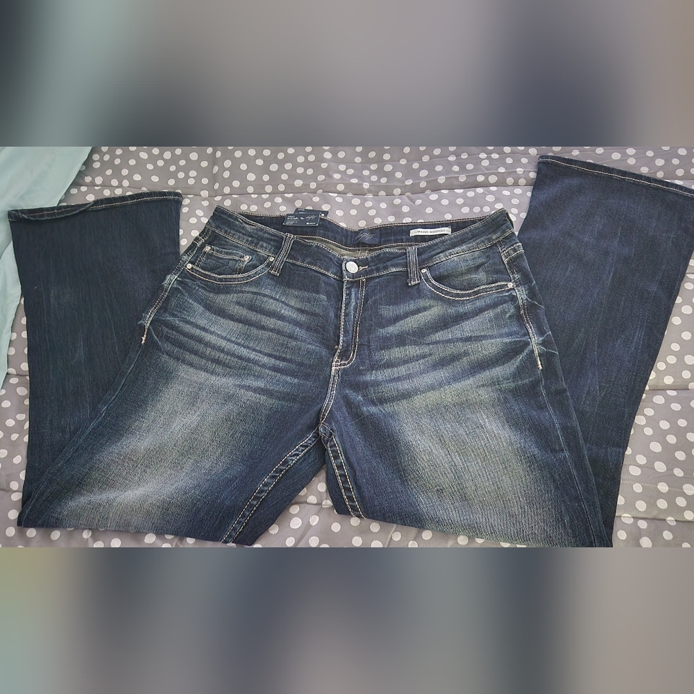 Daytrip Virgo Universal Bootcut Jeans